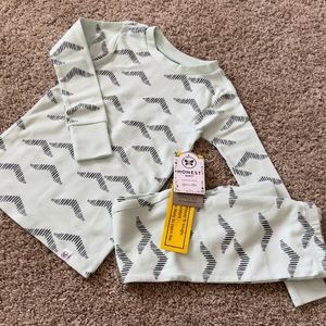 NWT Honest Company Baby boy toddler boys long sleeve pajama 2 piece Set size 3T